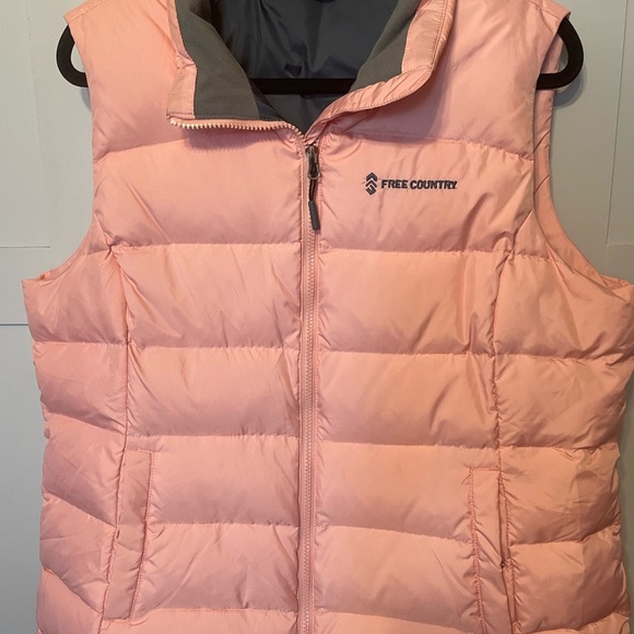 Free Country Jackets & Blazers - Free Country Charcoal and light pink puffer vest.